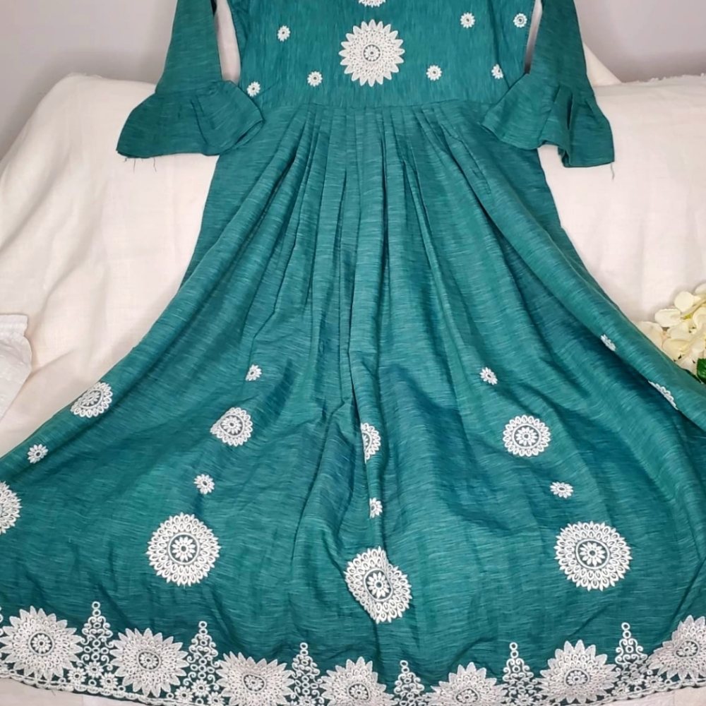Dress/ kutra